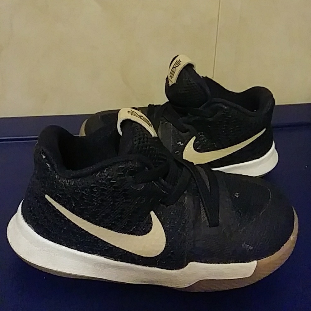 Toddler Nike shoes